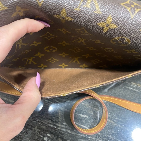 Louis Vuitton sologne purse - Picture 15 of 16